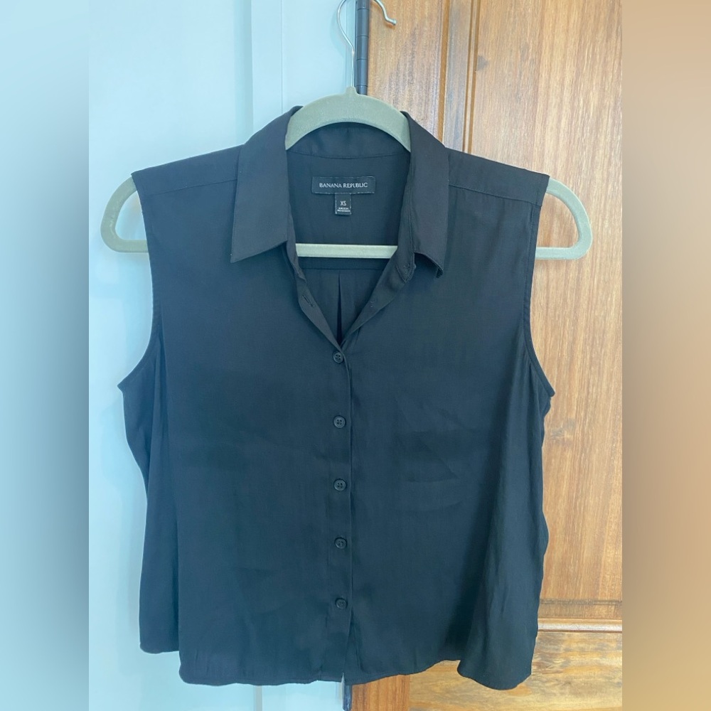 Banana Republic Sleeveless Black Top